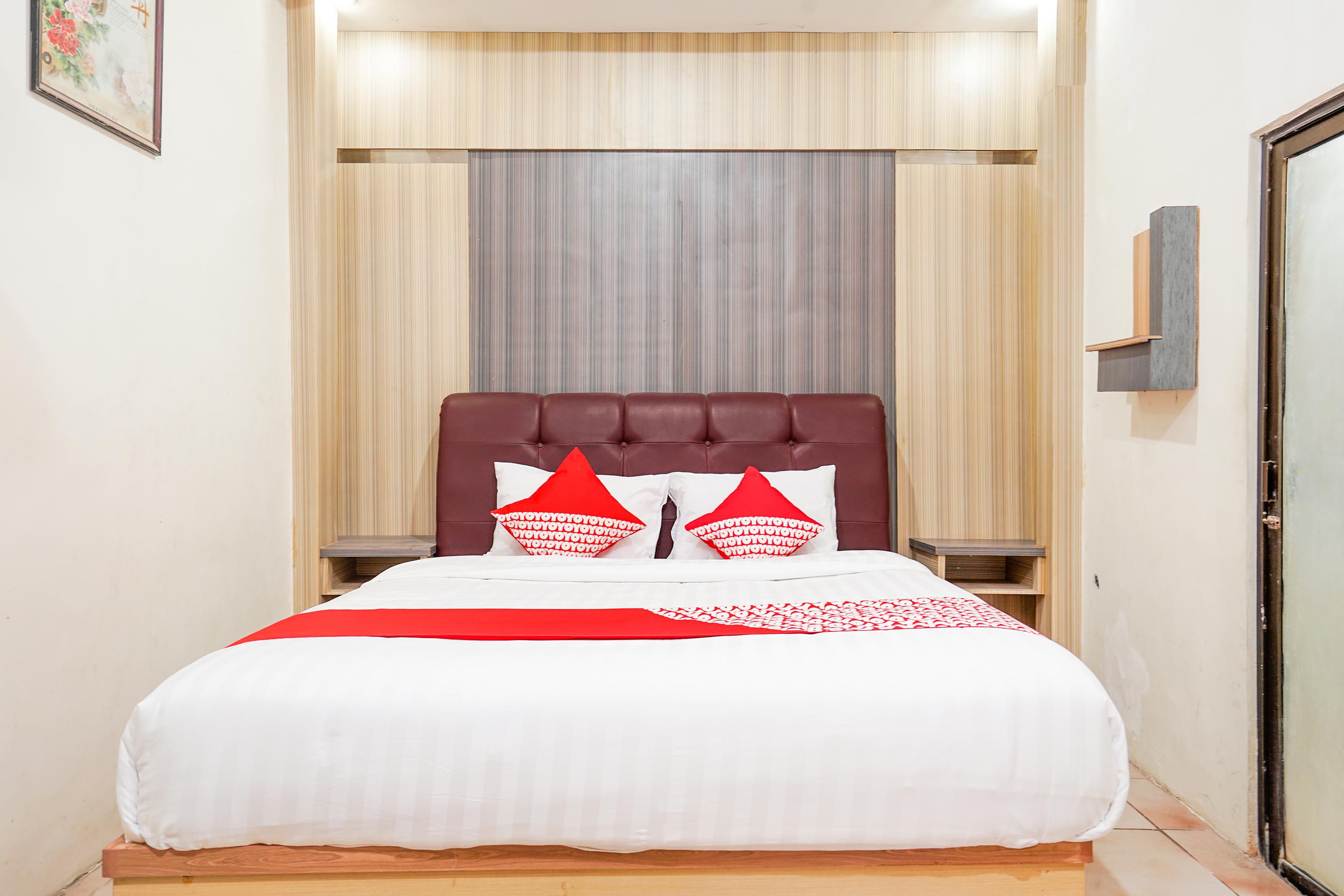 Oyo 164 Ang'S Residence Krukah Екстериор снимка