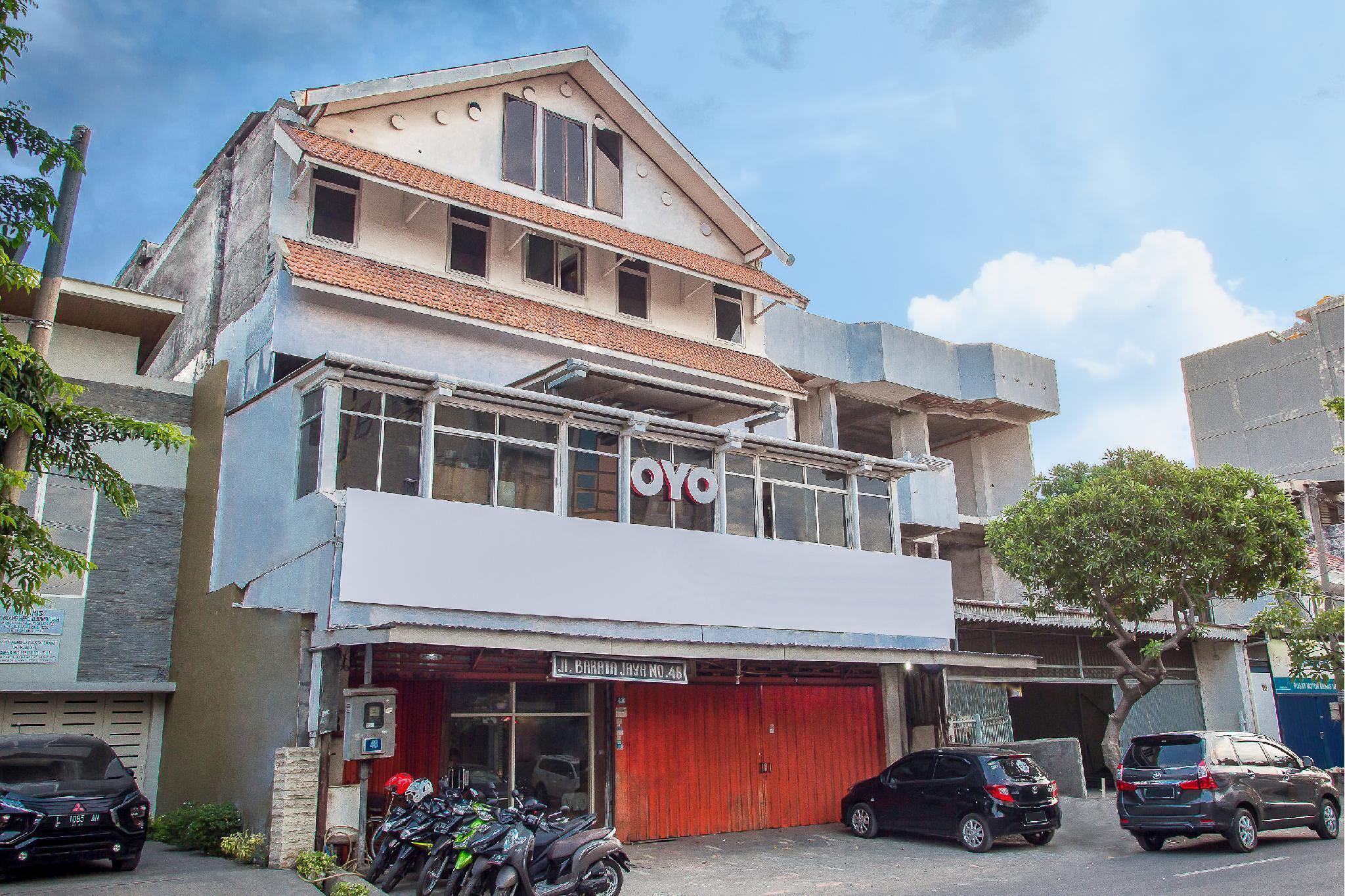 Oyo 164 Ang'S Residence Krukah Екстериор снимка