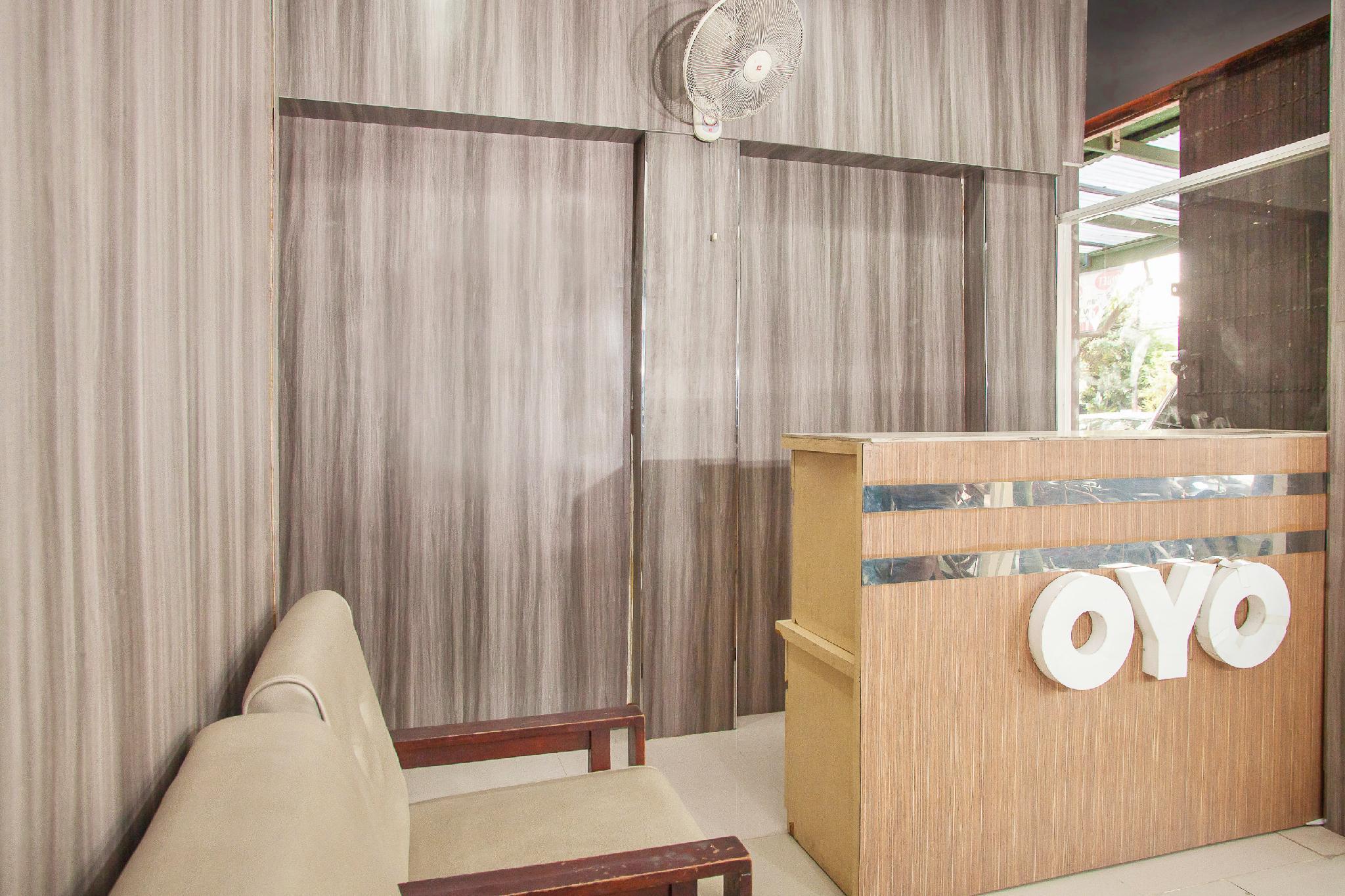 Oyo 164 Ang'S Residence Krukah Екстериор снимка