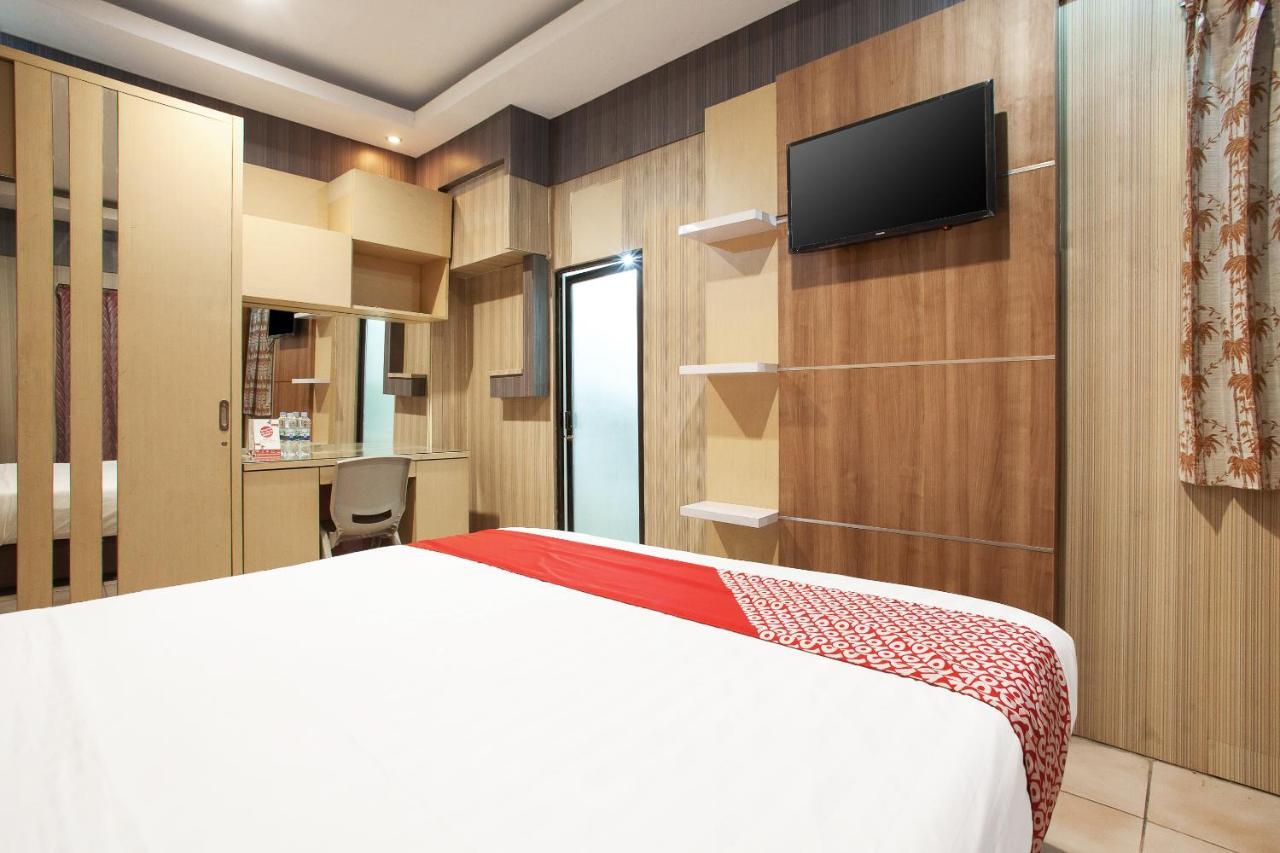 Oyo 164 Ang'S Residence Krukah Екстериор снимка