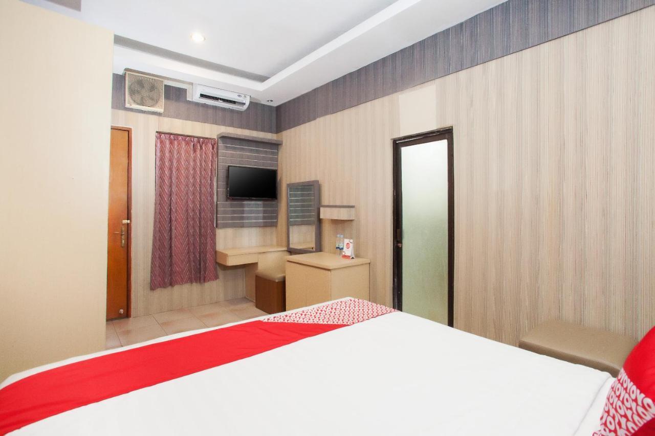 Oyo 164 Ang'S Residence Krukah Екстериор снимка