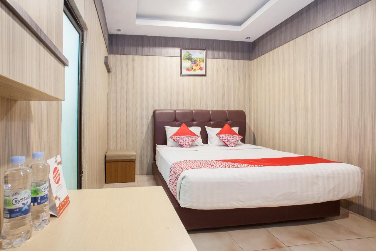 Oyo 164 Ang'S Residence Krukah Екстериор снимка